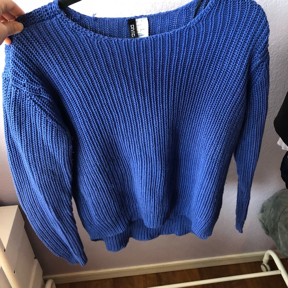 Beautiful Blue H&M Sweater